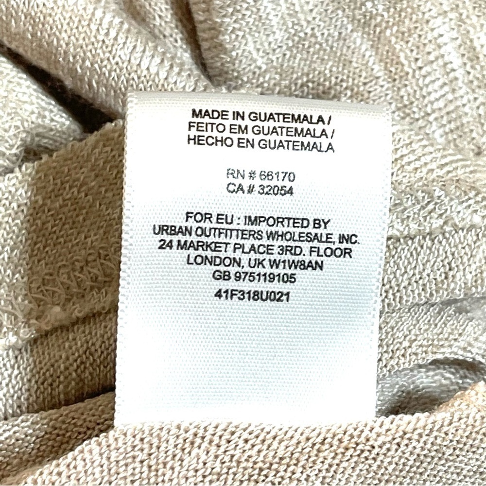 Urban Outfitters We The Free Woman Sand Long Sleeve V Neck Shirt Size M - Picture 12 of 16